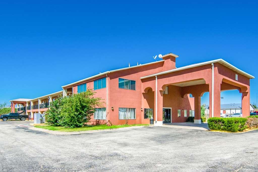 Econo Lodge Inn & Suites Sweetwater I-20 Экстерьер фото
