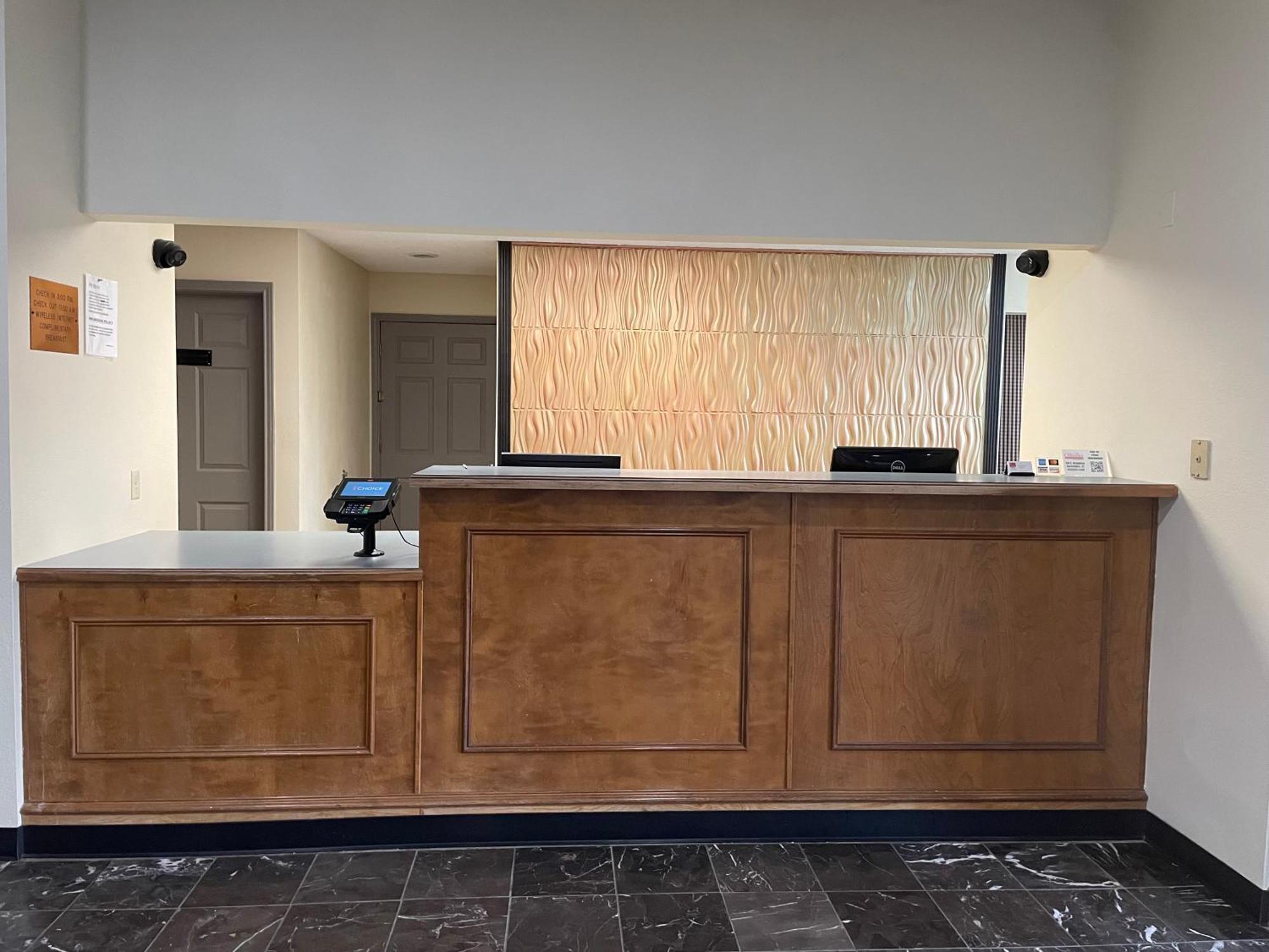 Econo Lodge Inn & Suites Sweetwater I-20 Экстерьер фото
