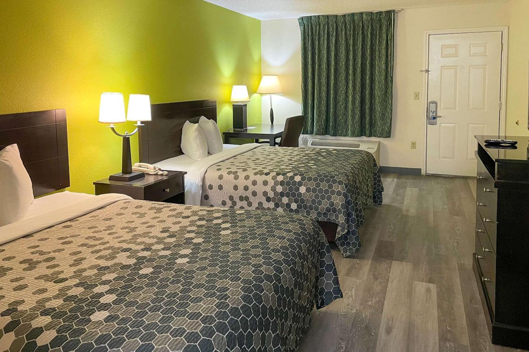 Econo Lodge Inn & Suites Sweetwater I-20 Экстерьер фото